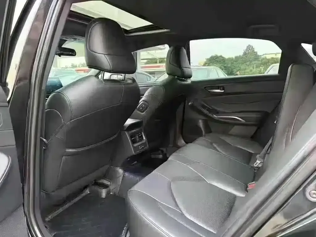 Toyota Avalon 2023 из CN, фото 4
