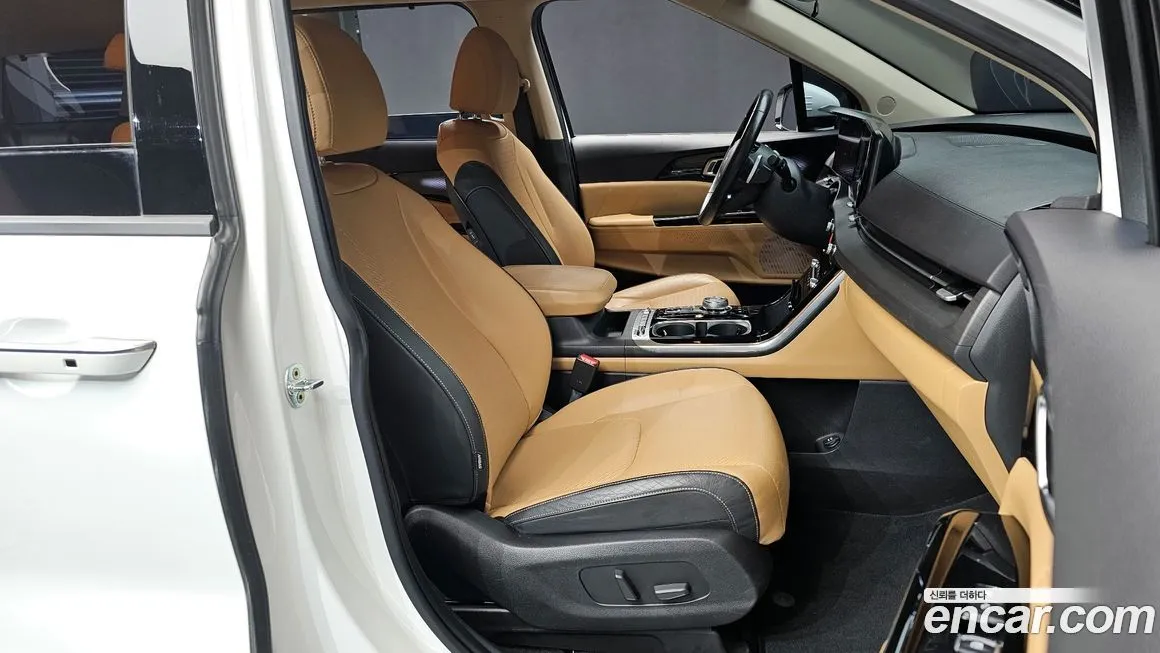 Kia Carnival — фото 10