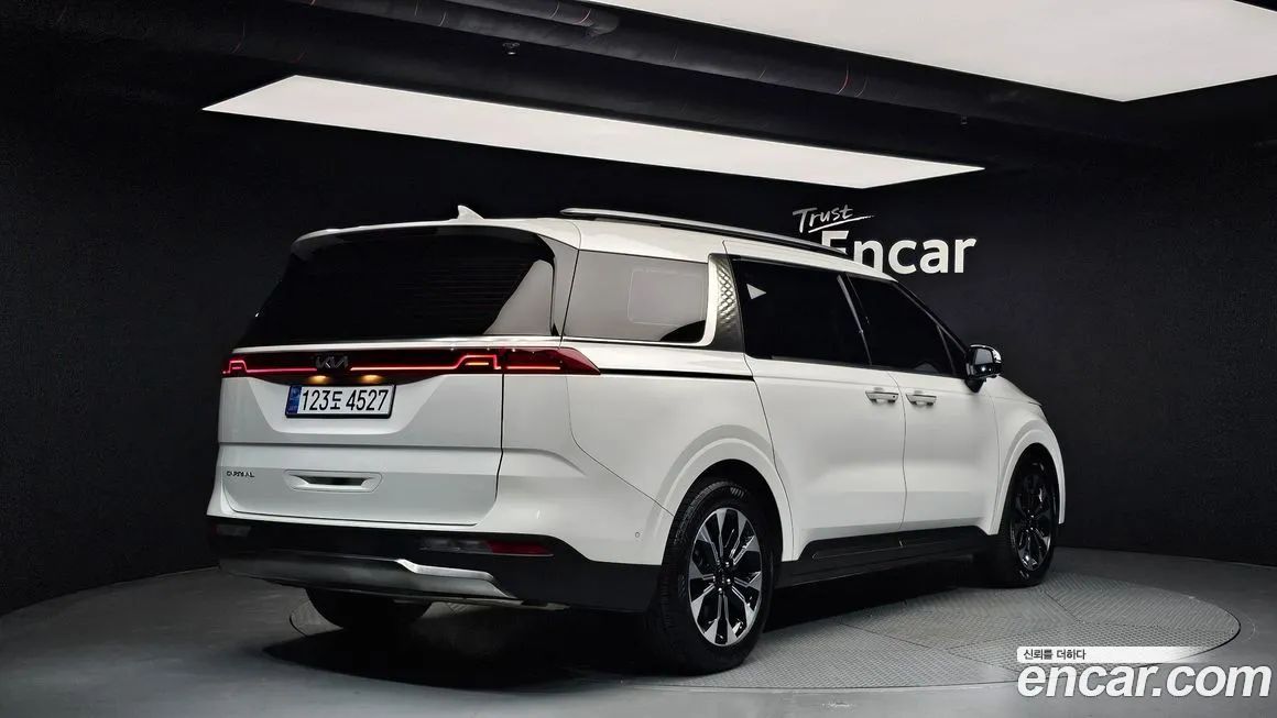 Kia Carnival — фото 2