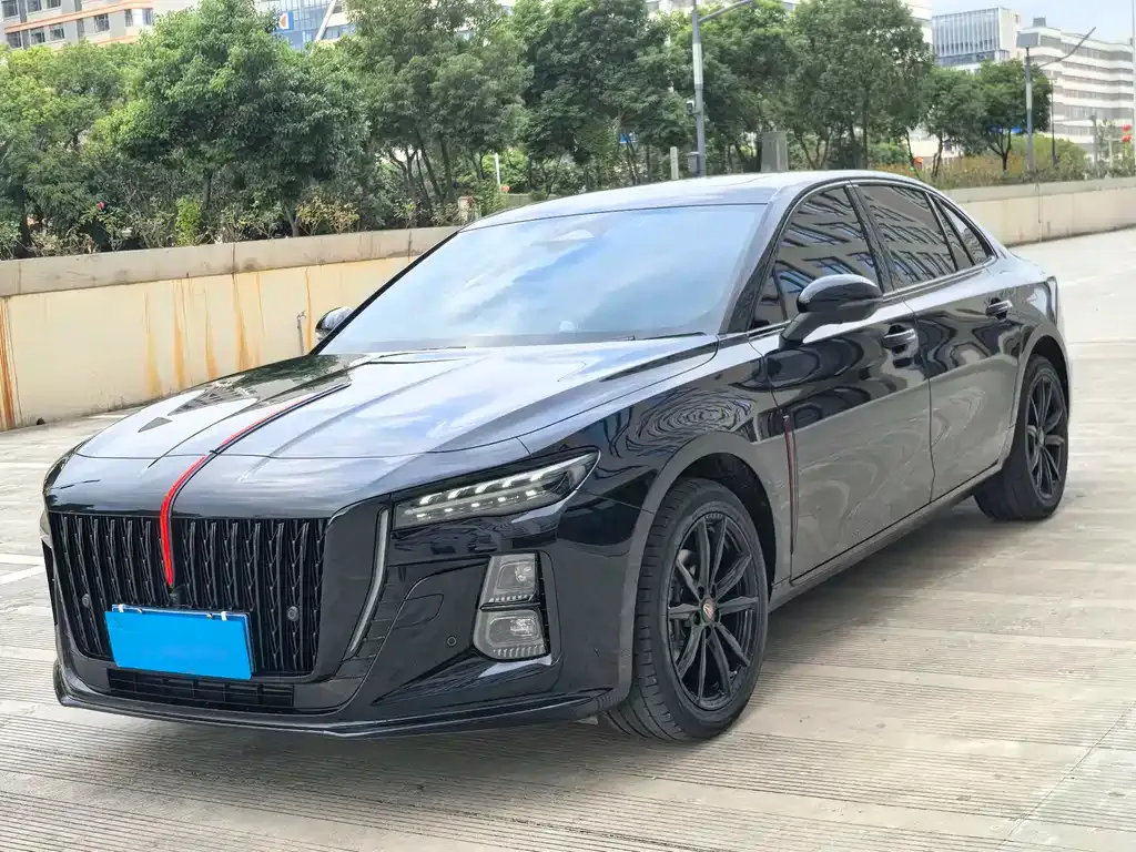 Hongqi H5 — фото 1
