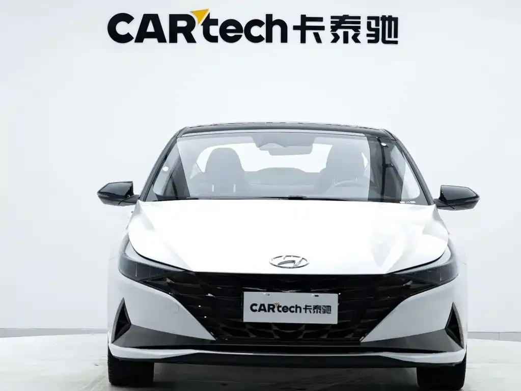 Hyundai Elantra — фото 4