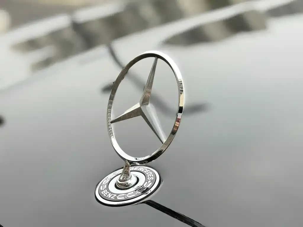 Mercedes-Benz E-Class — фото 10