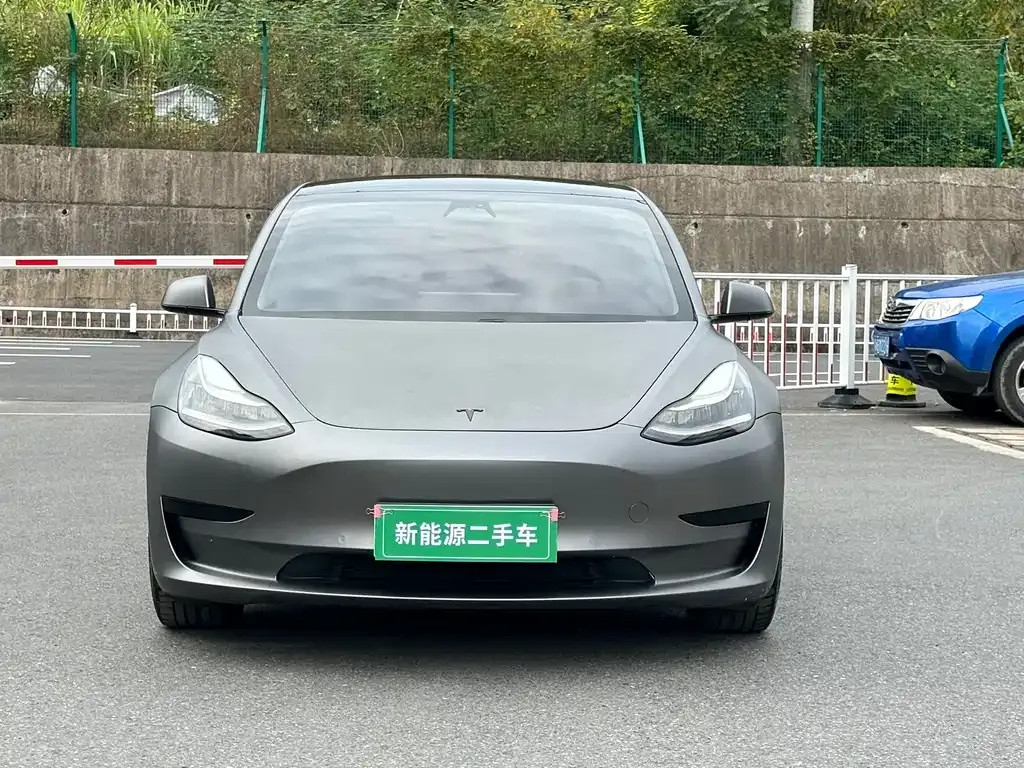 Tesla Model 3 — фото 2