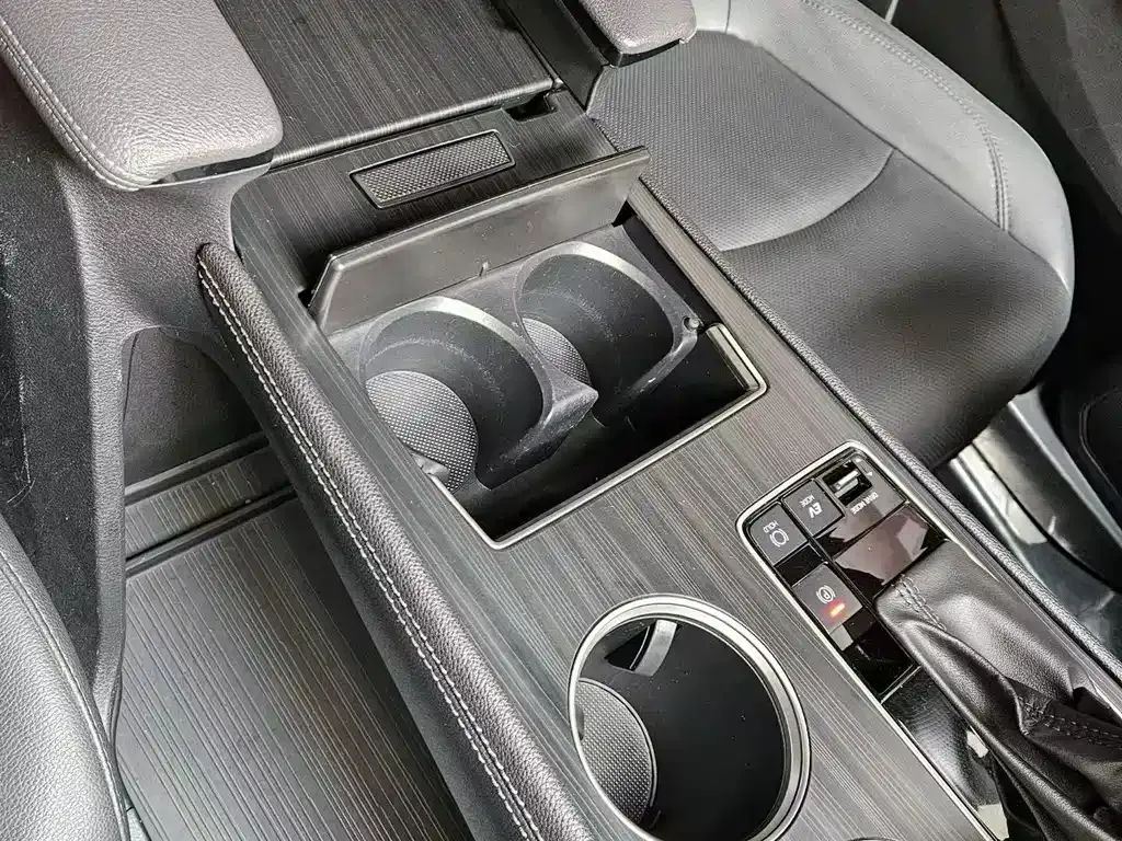 Toyota Sienna 2024 из CN, фото 6