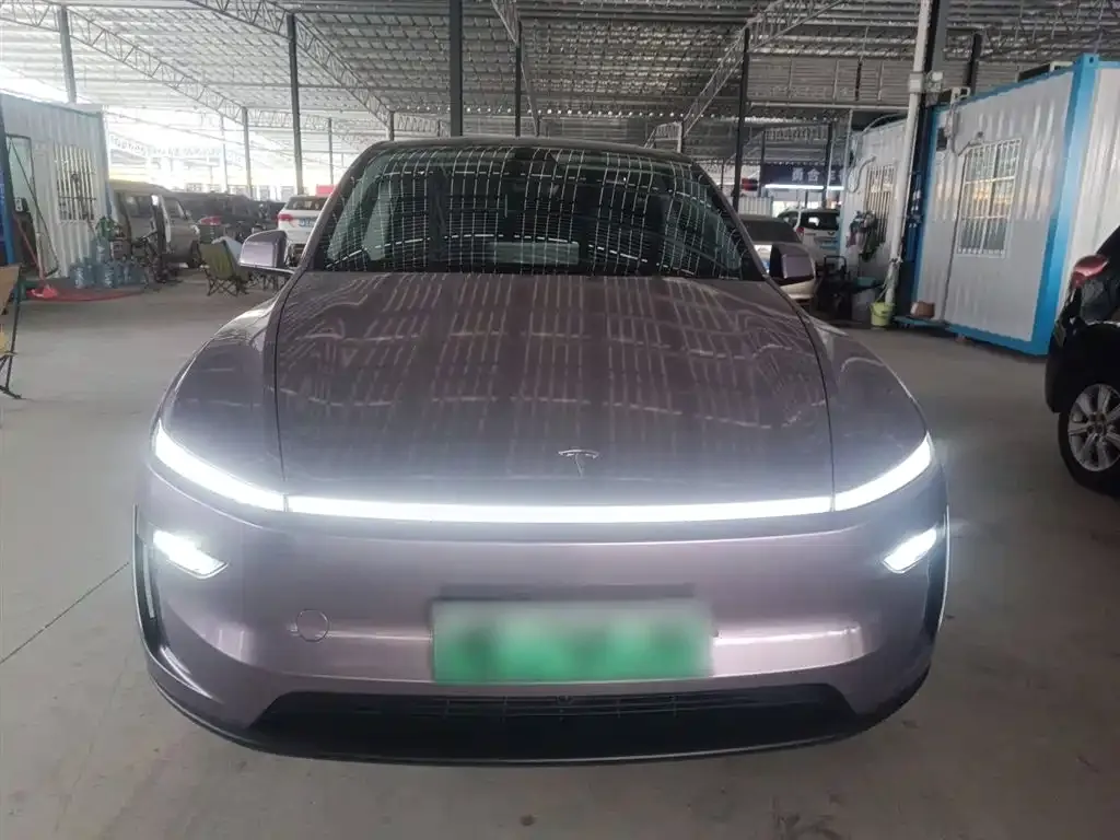 Tesla Model Y 2025 из CN, фото 3