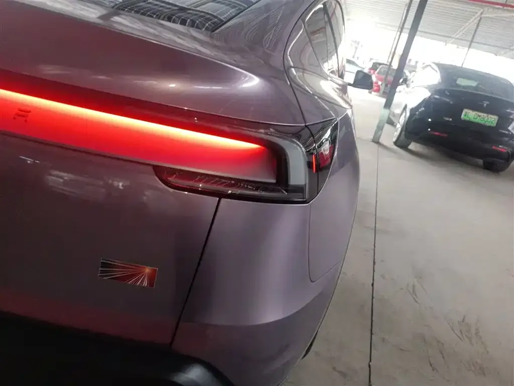 Tesla Model Y 2025 из CN, фото 8