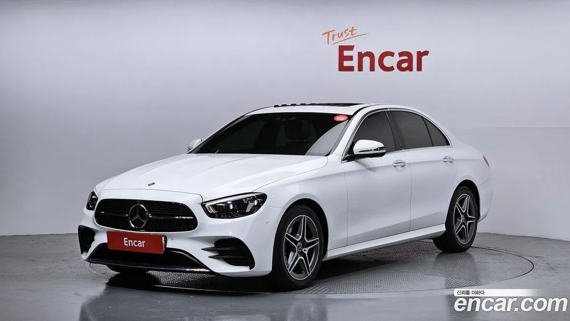 Mercedes-Benz E-Class — фото 1