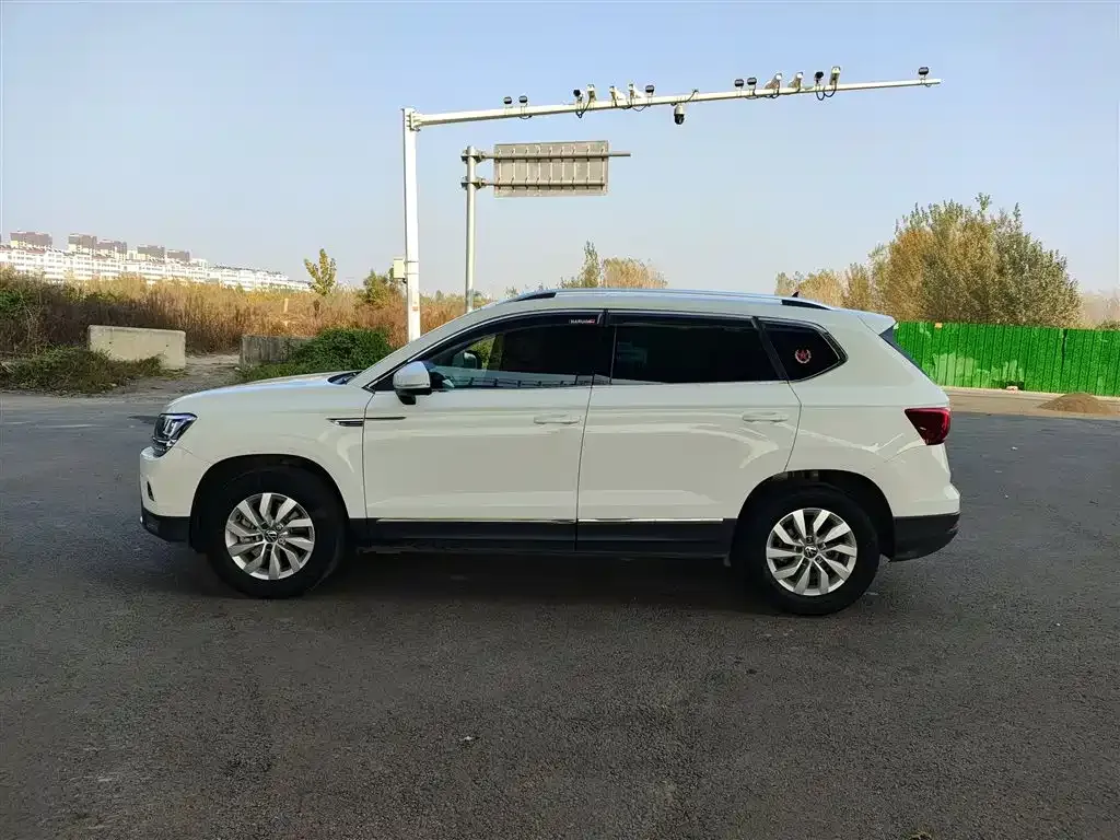 Volkswagen Tharu 2021 из CN, фото 5