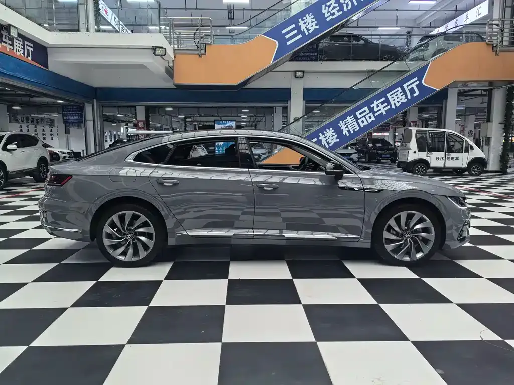 Volkswagen CC 2022 из CN, фото 4