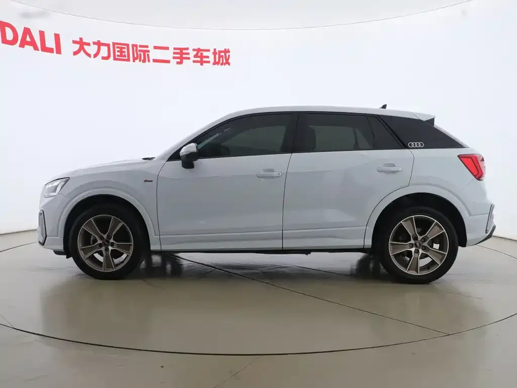 Audi Q2L 2022 из CN, фото 2