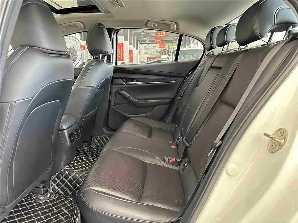 Mazda 3 Axela 2022 из CN, фото 5