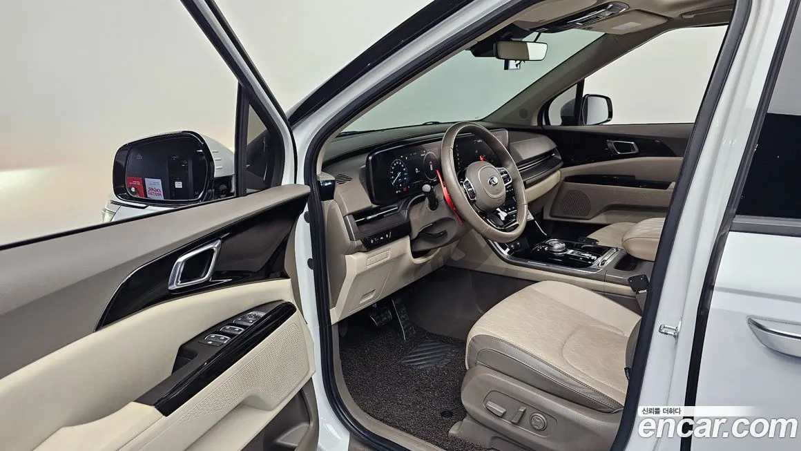 Kia Carnival — фото 10