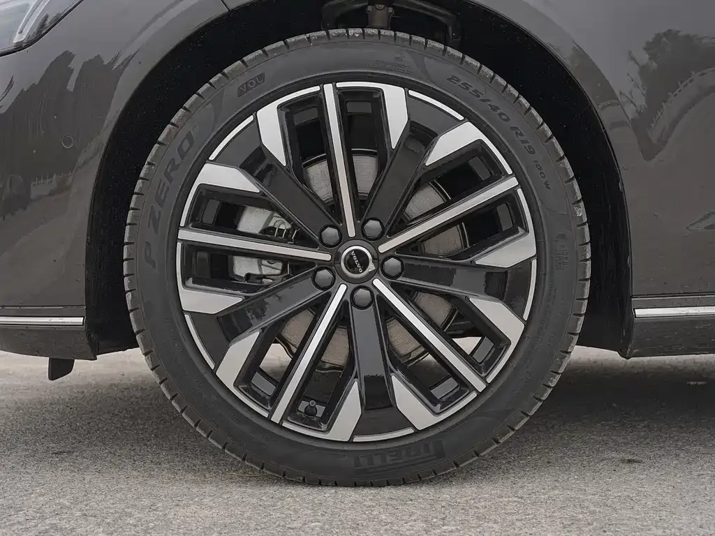 Volvo S90 — фото 10