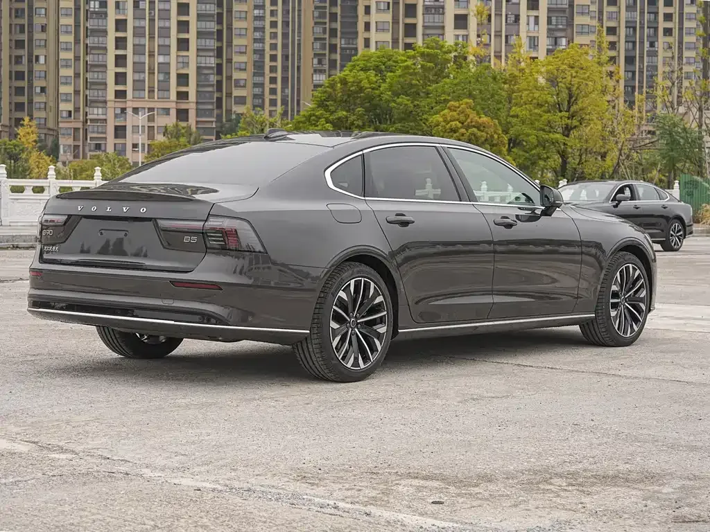 Volvo S90 — фото 4