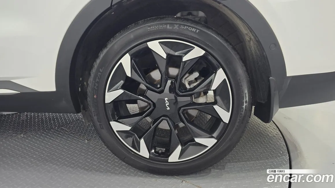 Kia Sorento — фото 5