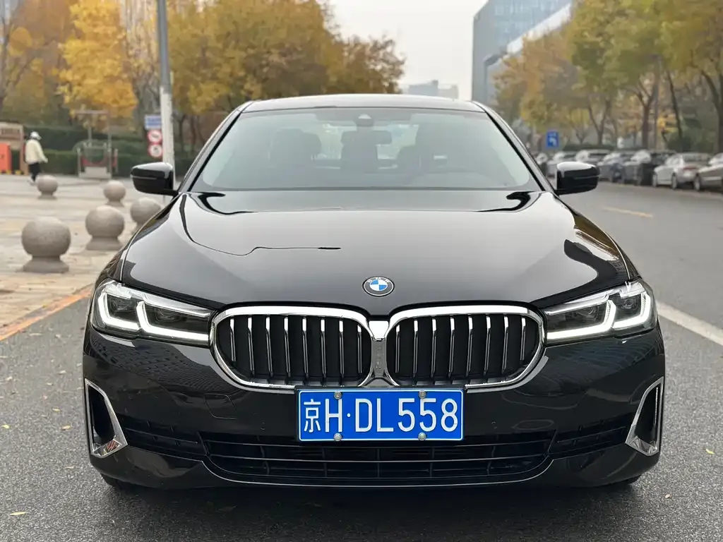 BMW 5 Series — фото 2