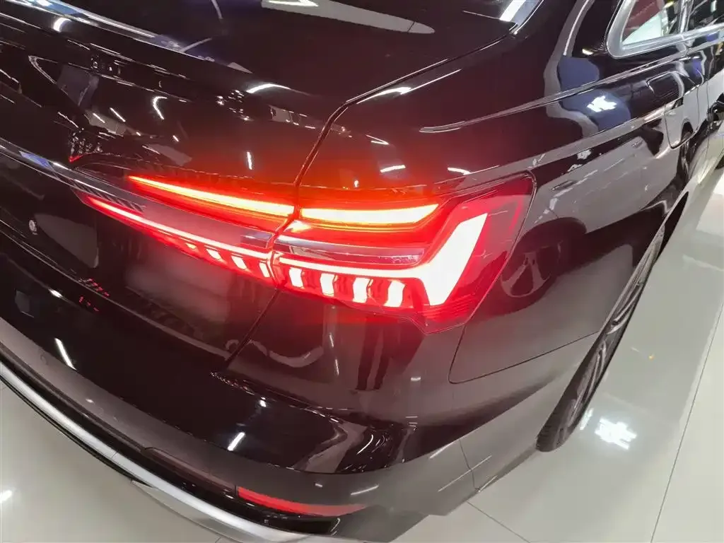 Audi A6L 2024 из CN, фото 8