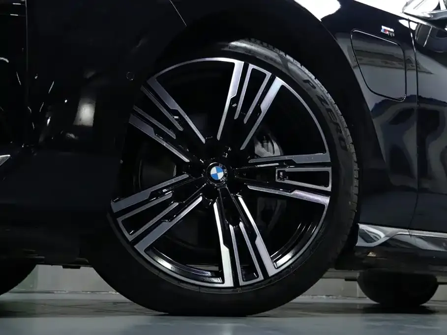BMW i7 2025 из CN, фото 3