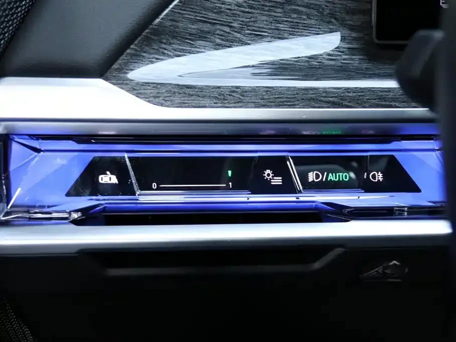 BMW i7 2025 из CN, фото 9