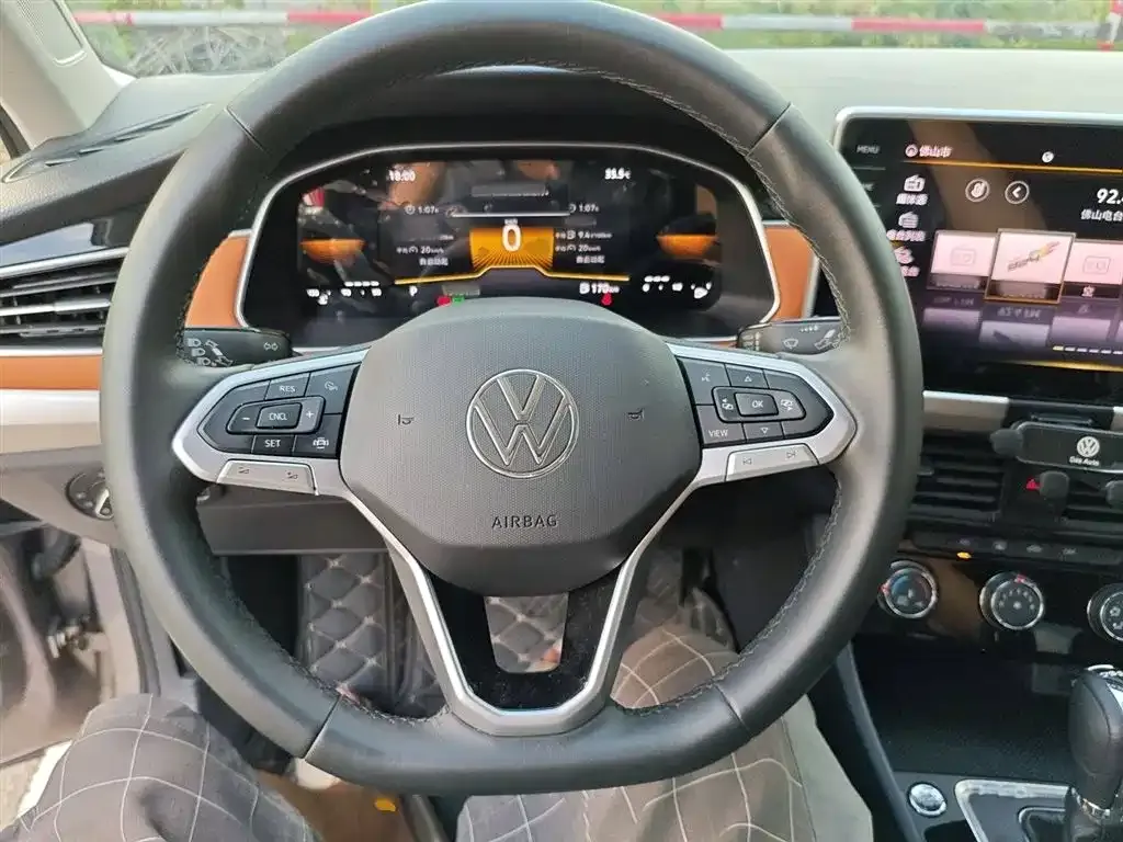 Volkswagen Bora 2023 из CN, фото 3
