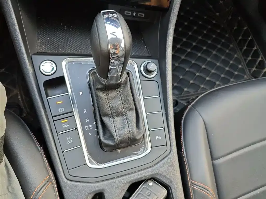 Volkswagen Bora 2023 из CN, фото 7