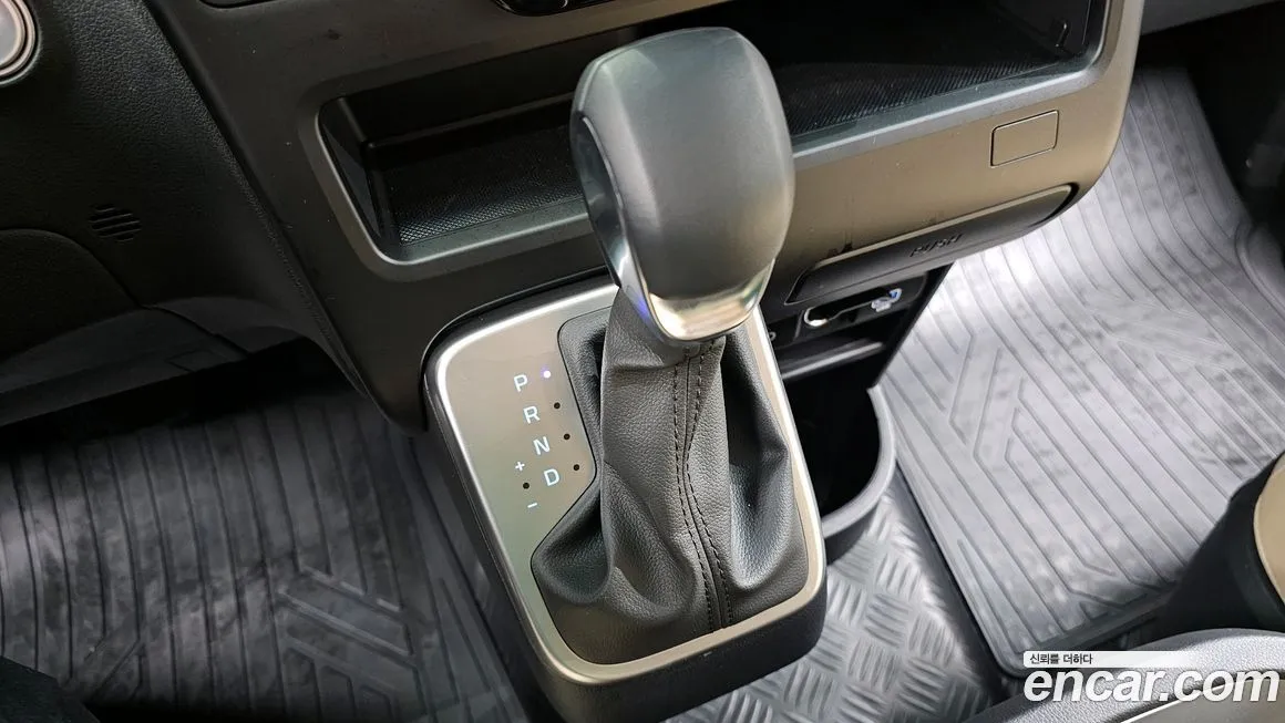 Hyundai Staria — фото 9