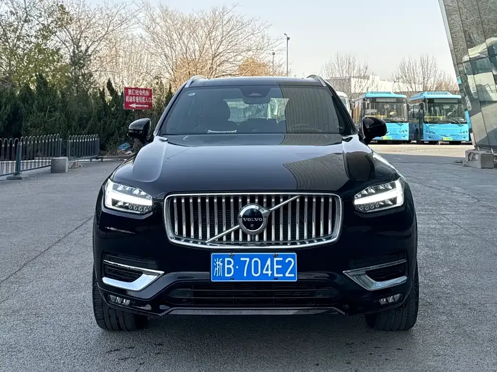 Volvo XC90 — фото 2