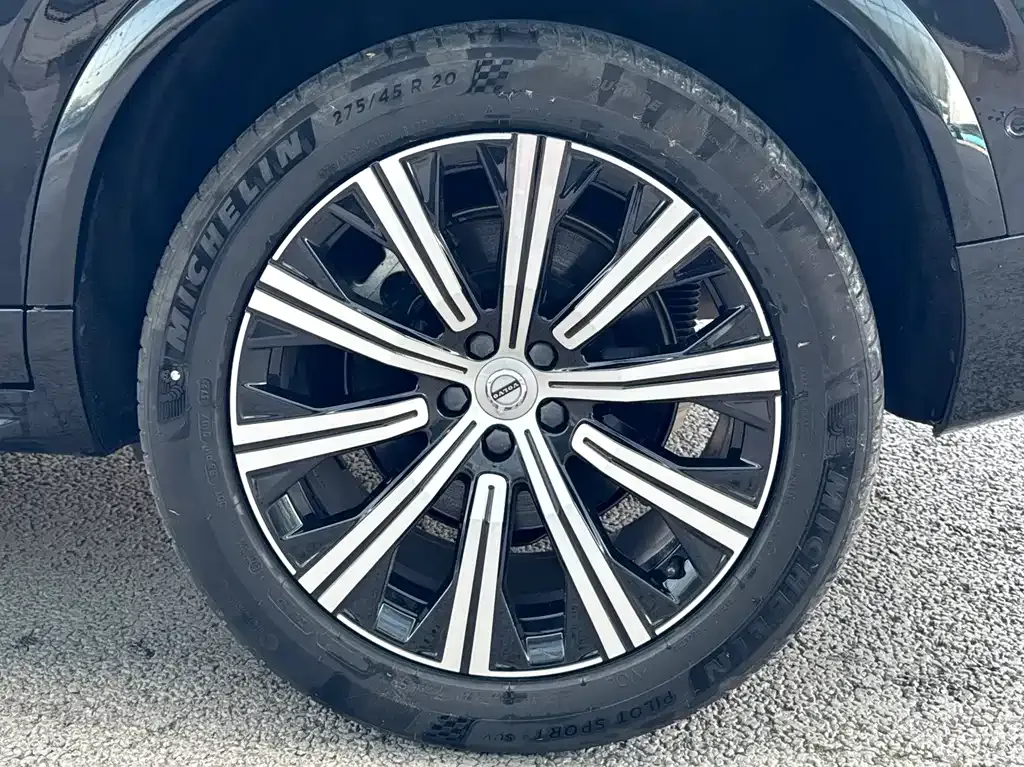 Volvo XC90 — фото 7