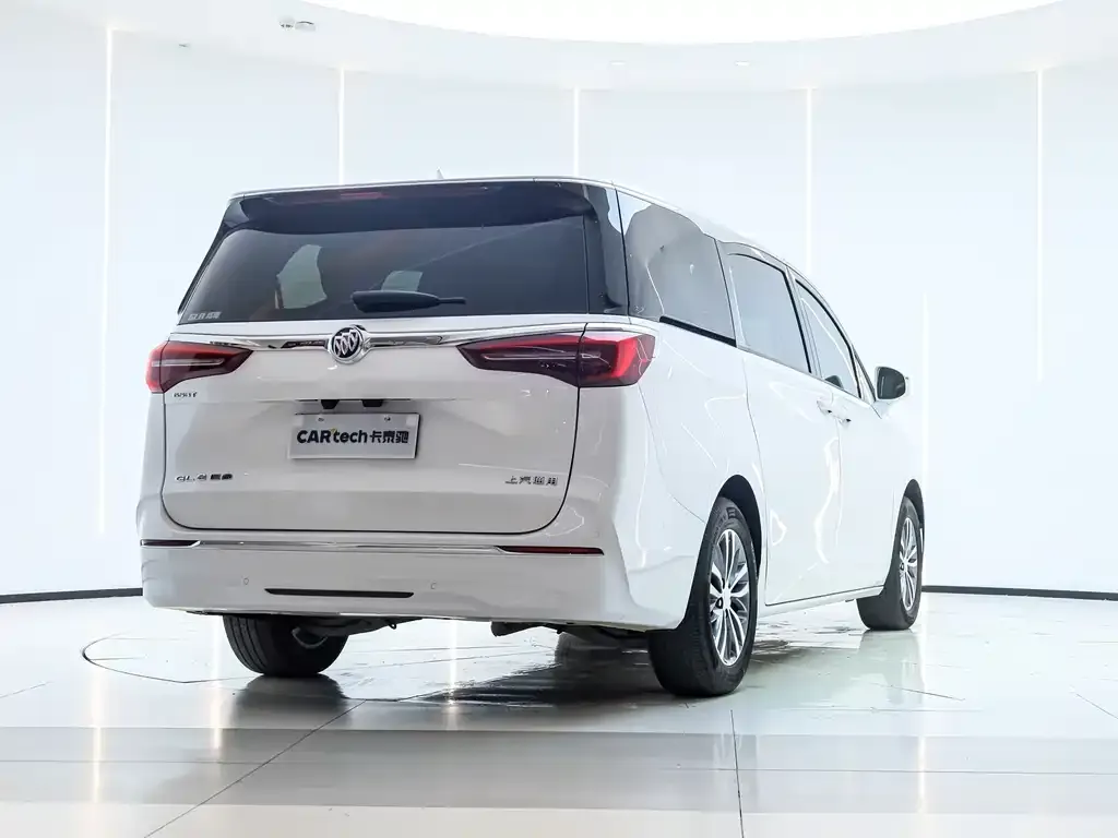 Buick GL8 2021 из CN, фото 3