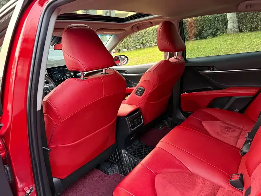Toyota Camry 2023 из CN, фото 9