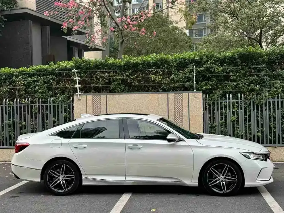 Honda Inspire 2022 из CN, фото 2