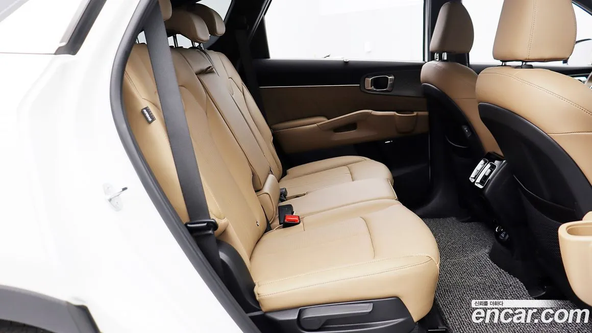 Kia Sorento — фото 9