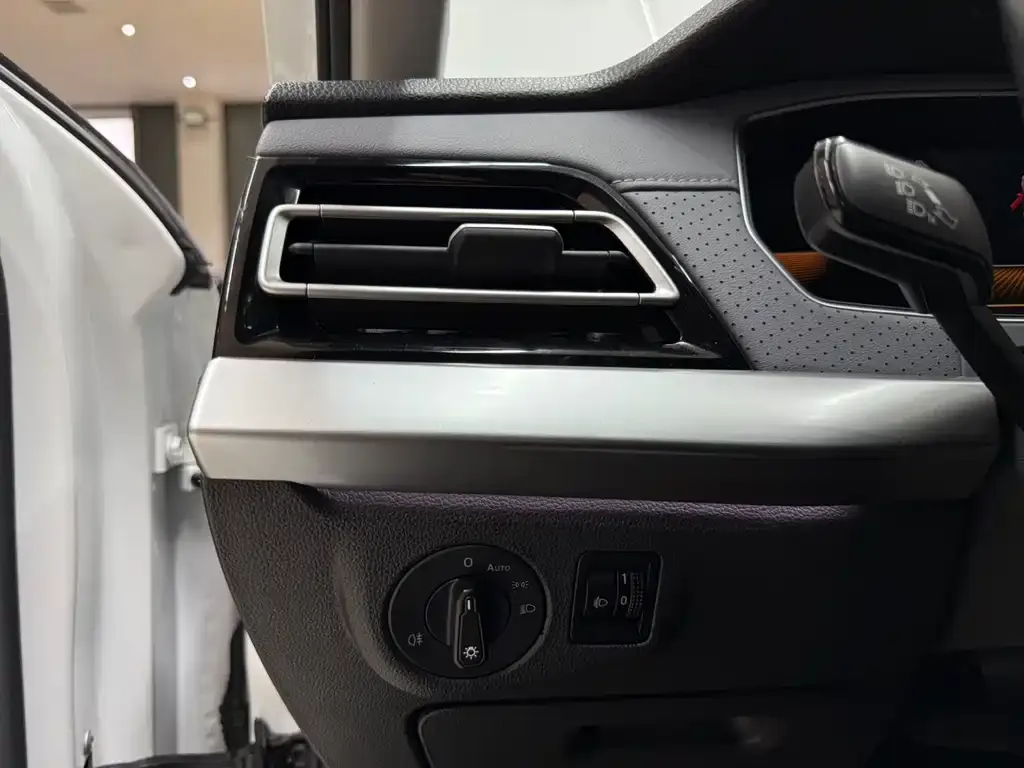 Volkswagen Lavida 2022 из CN, фото 9