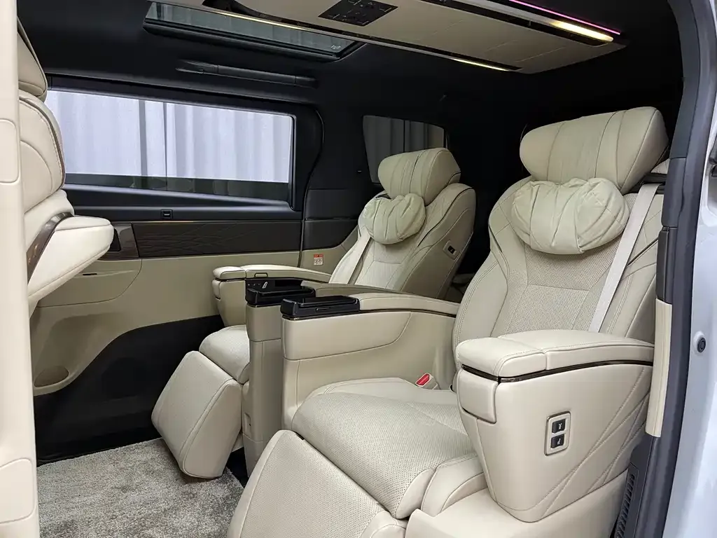 Toyota Vellfire 2025 из CN, фото 8