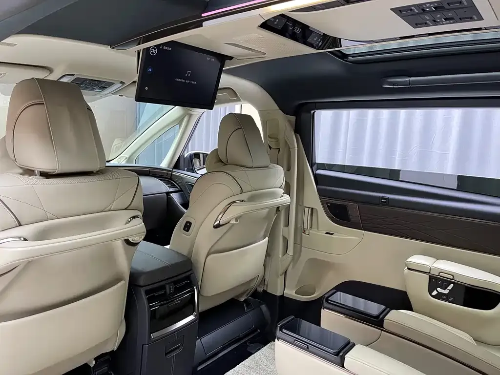 Toyota Vellfire 2025 из CN, фото 9