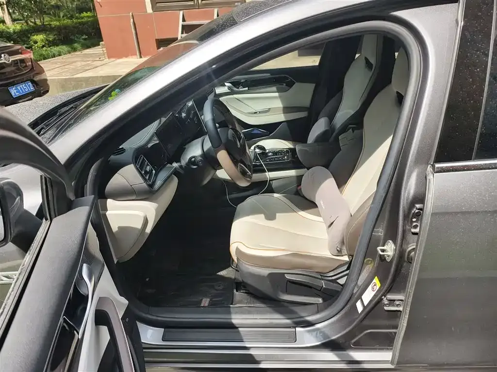BYD Qin PLUS 2023 из CN, фото 8