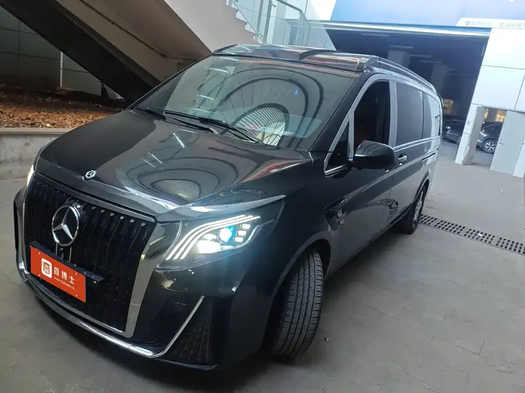 Mercedes-Benz Vito — фото 1