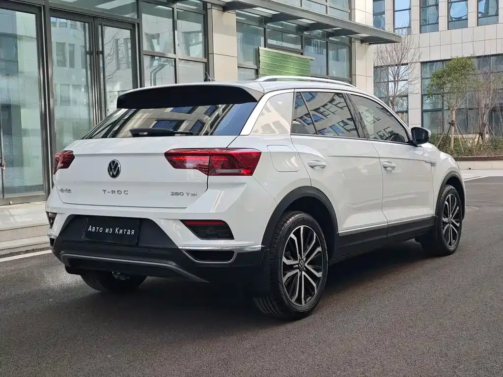 Volkswagen T-Roc — фото 5