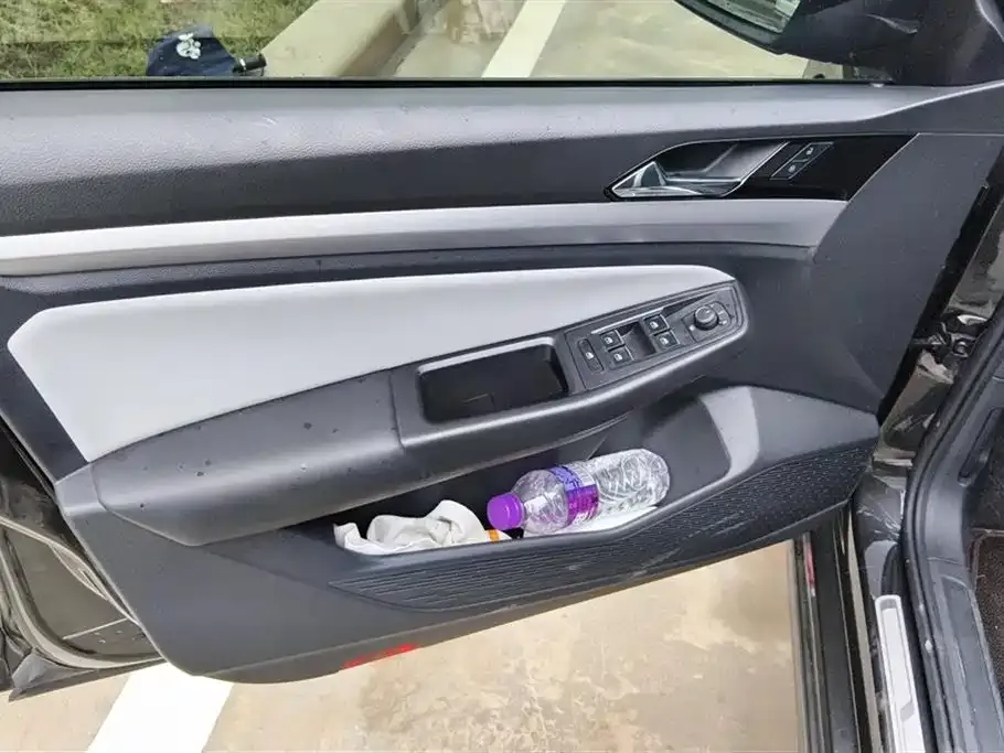 Volkswagen Bora 2023 из CN, фото 7