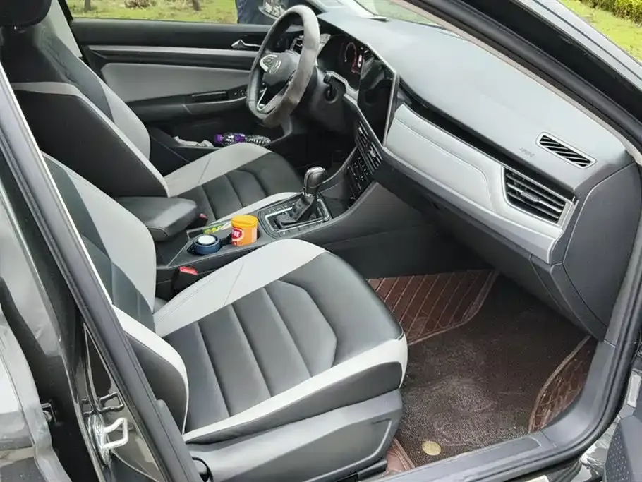 Volkswagen Bora 2023 из CN, фото 8