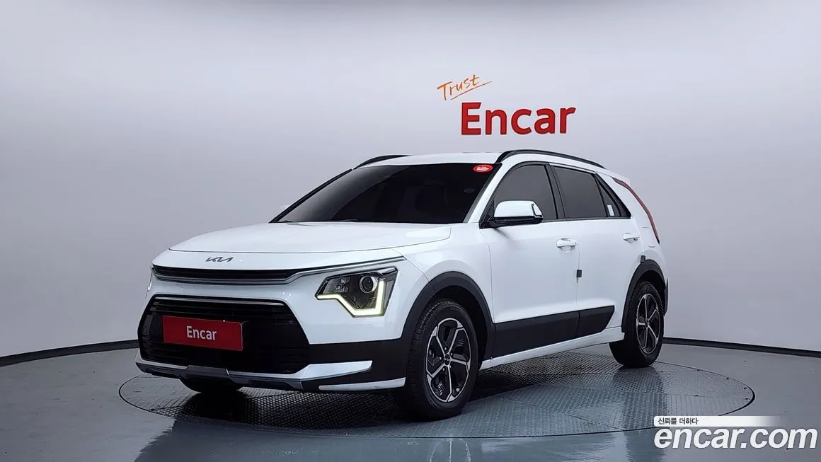 Kia Niro — фото 1