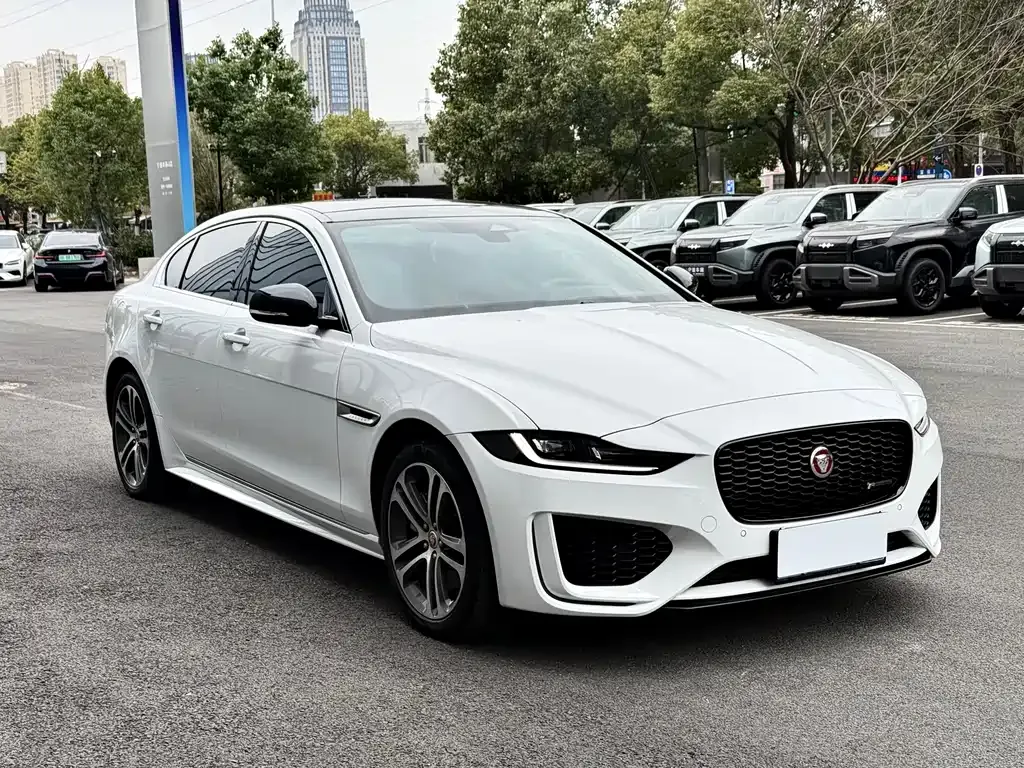 Jaguar XEL — фото 3