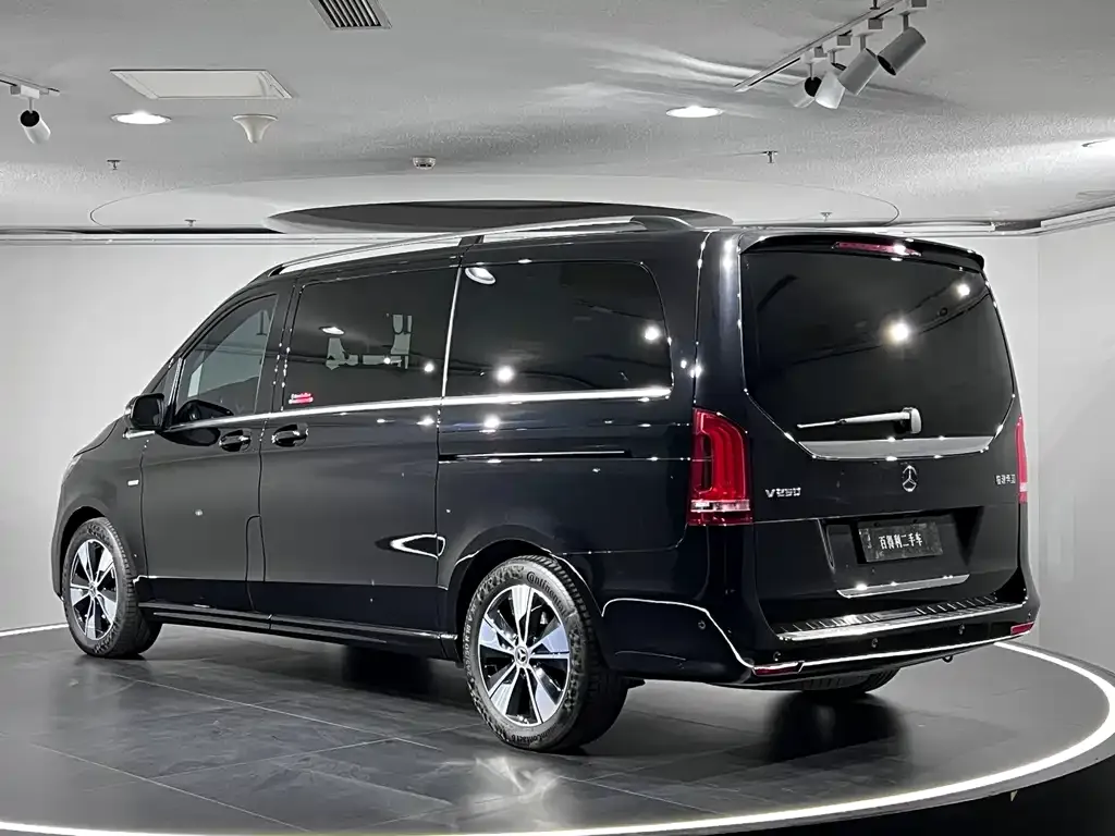 Mercedes-Benz V-Class 2023 из CN, фото 6