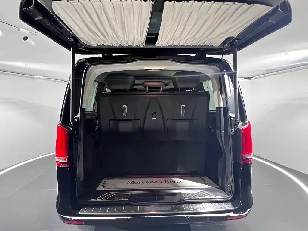 Mercedes-Benz V-Class 2023 из CN, фото 9