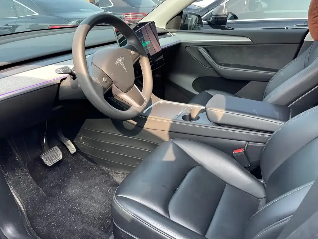 Tesla Model Y — фото 4