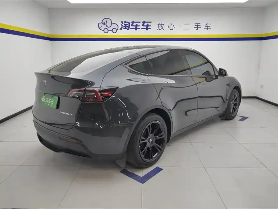 Tesla Model Y 2024 из CN, фото 3