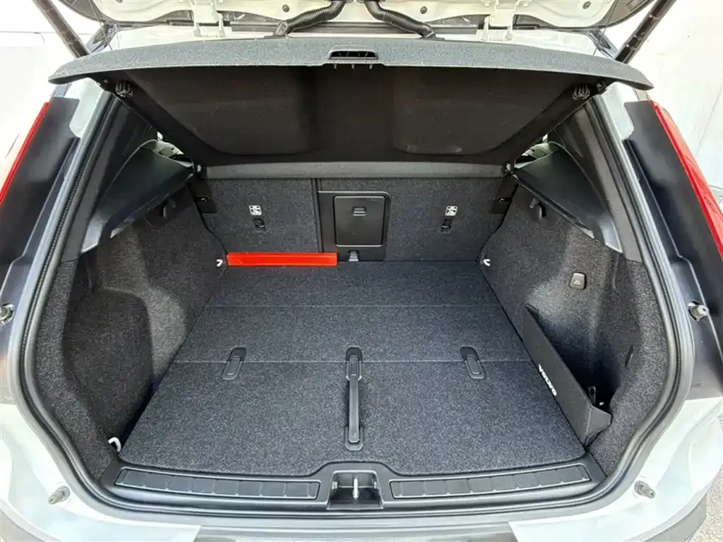 Volvo XC40 2021 из CN, фото 10