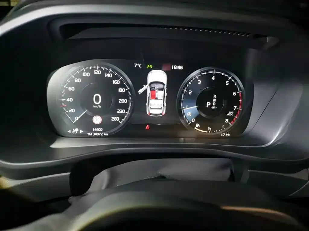 Volvo XC40 2021 из CN, фото 4