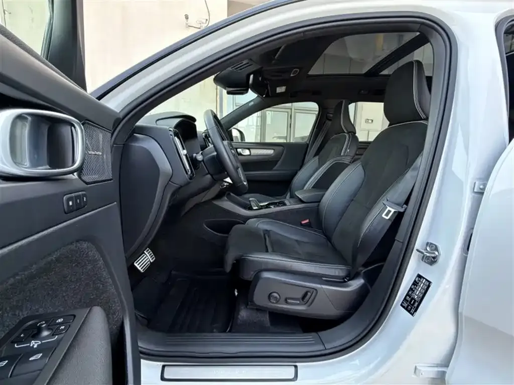 Volvo XC40 2021 из CN, фото 8
