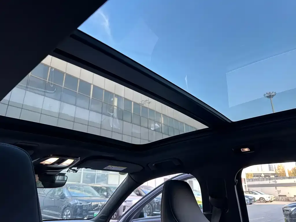 Volvo XC40 NEV 2023 из CN, фото 9